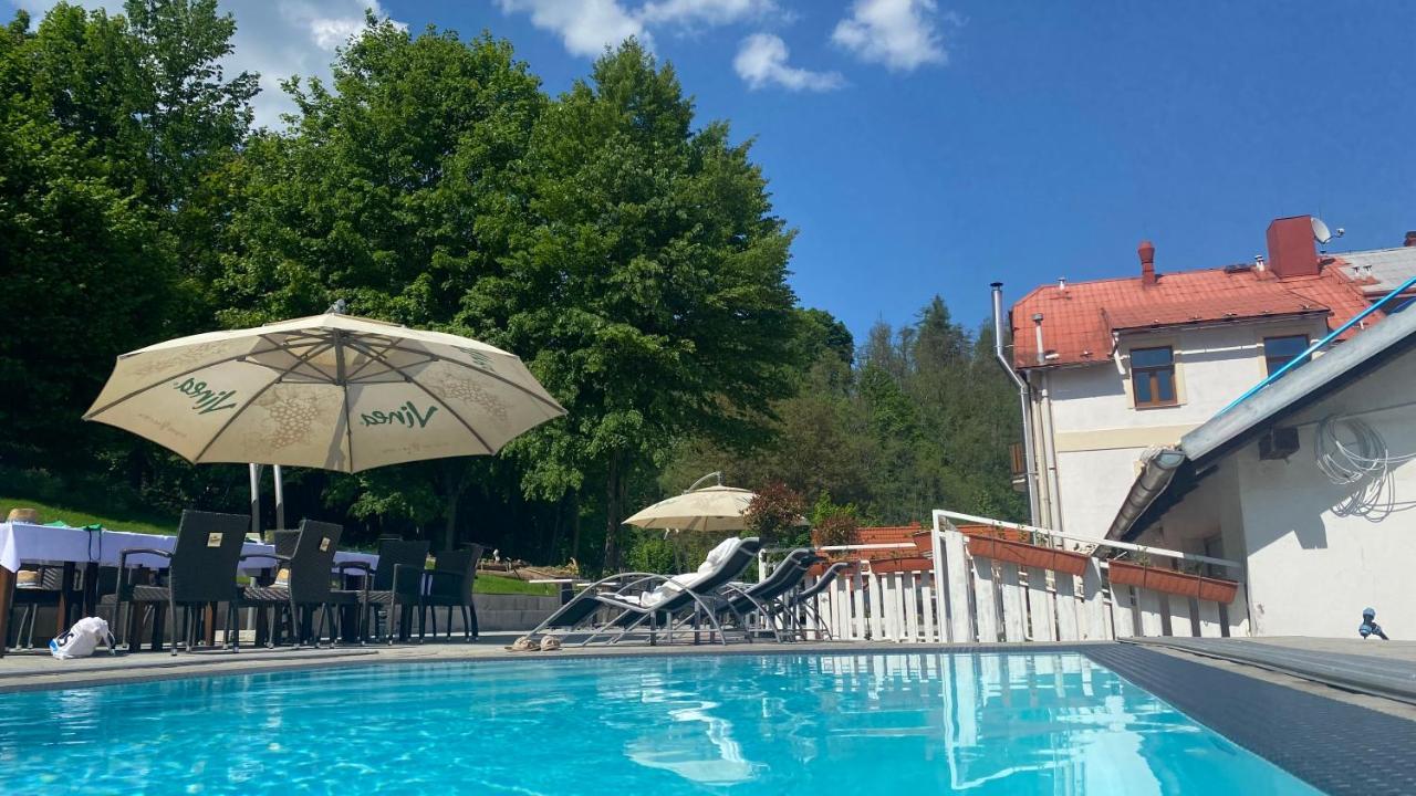 UniqHotel Česky Šternberk Exteriér fotografie