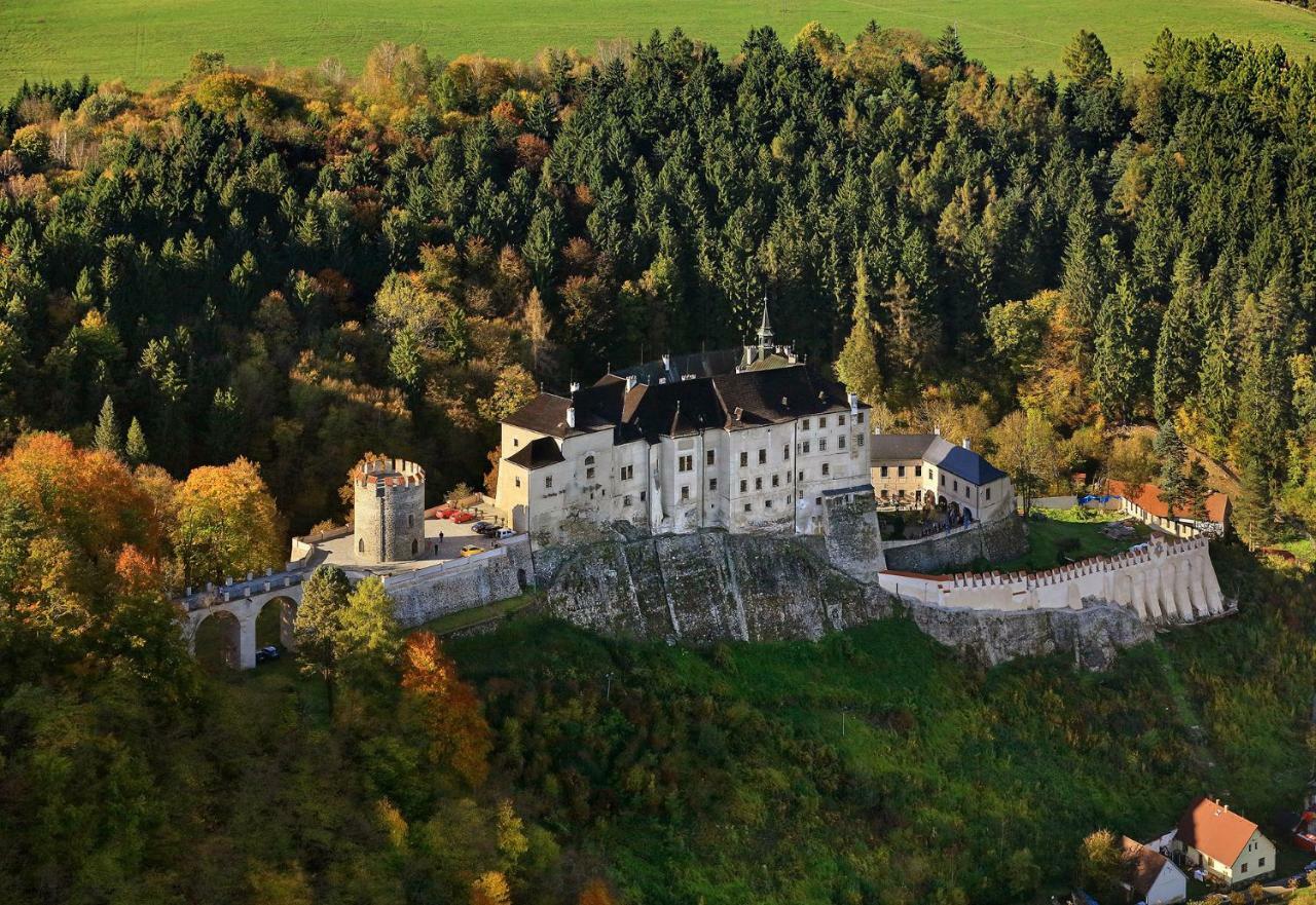 UniqHotel Česky Šternberk Exteriér fotografie