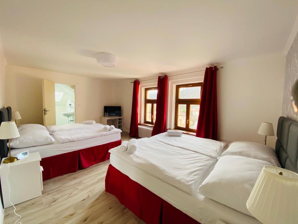 UniqHotel Česky Šternberk Exteriér fotografie