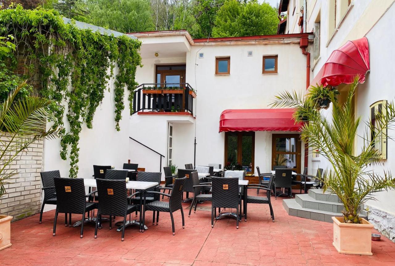 UniqHotel Česky Šternberk Exteriér fotografie
